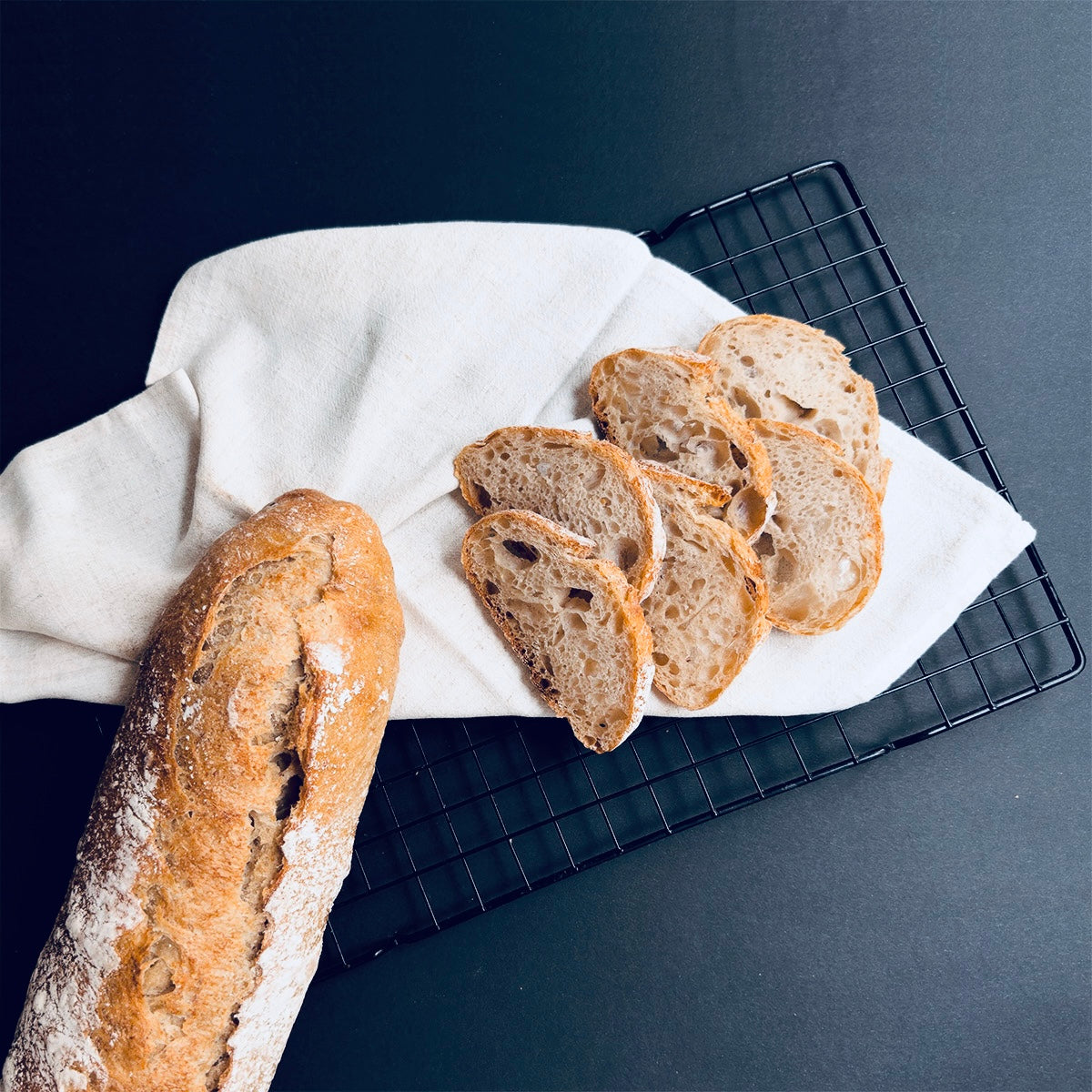 10 zusätzliche Scheiben Sauerteig Brot
